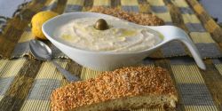 Ταραμοσαλάτα βελούδινη από κουνουπίδι