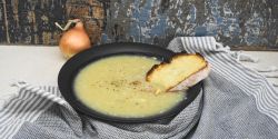 Κρεμμυδόσουπα με τραχανά