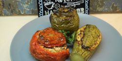 Γεμιστά με ρύζι και κιμά